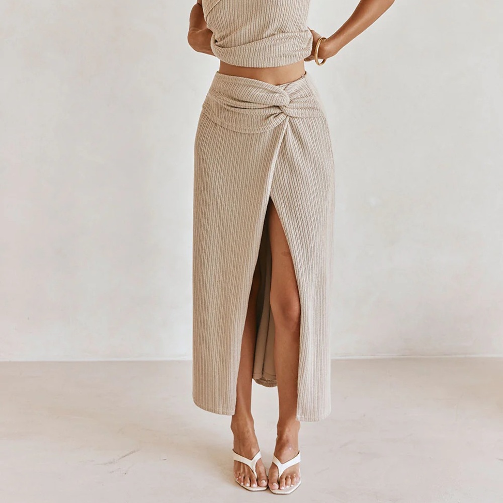 NWT SABO Nina Boho Knot-Front Ribbed Knit Hight Waisted Beige Split Maxi Skirt